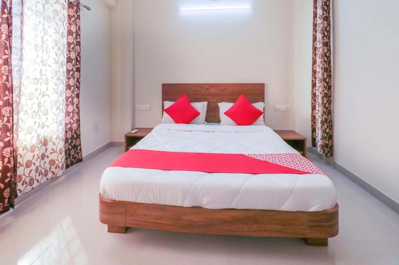Dwārka Oyo 63903 Hotel Shree Ram Villa الغرفة الصورة